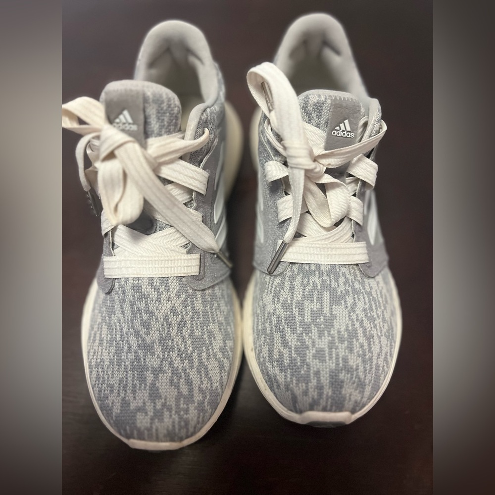Size 7.5 - adidas Edge Lux 3 W Mettallic Silver